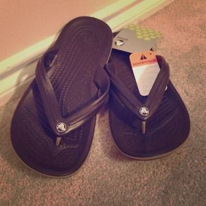 🔑traded🔑Chocolate brown  flip flops- NEVER WORN