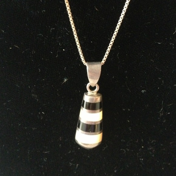 Premiers Designs Konrad necklace