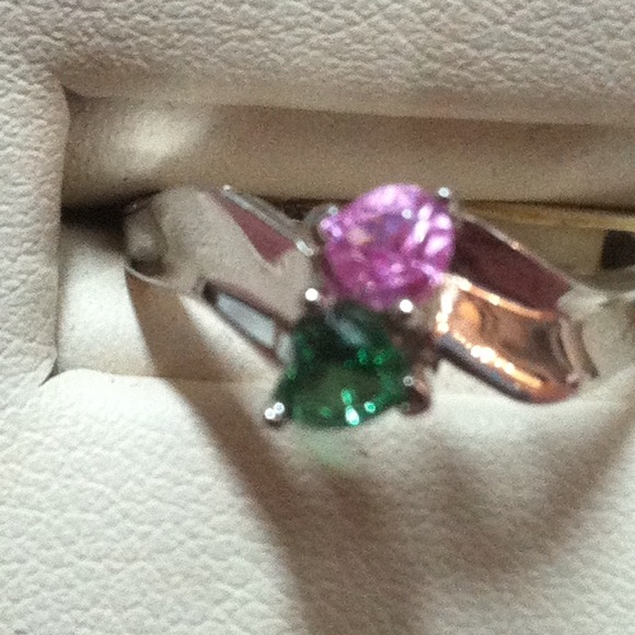 Gemstone ring