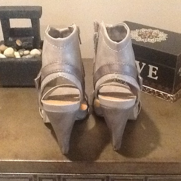 "SOLD" Speed Limit 98 Cut Out Strap Sandal - Picture 2 of 4