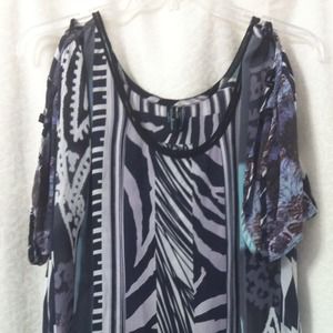 Guess by Marciano cold shoulder Tunic/top