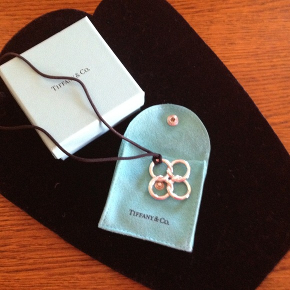 Tiffany & Co. Jewelry - Tiffany Elsa Perrati necklace rock bottom