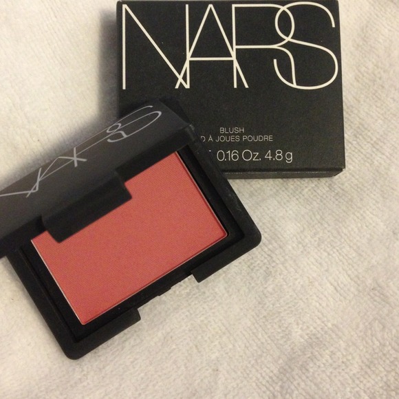 ✨Reserved✨🎀NARS BLUSH IN AMOUR🎀 - Picture 2 of 4
