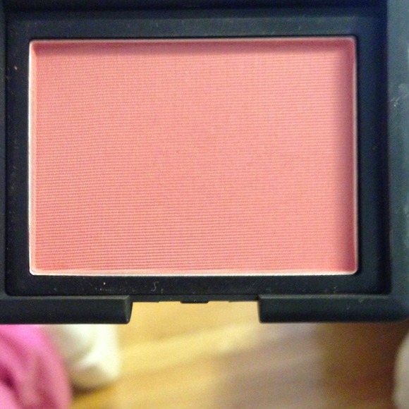 ✨Reserved✨🎀NARS BLUSH IN AMOUR🎀 - Picture 3 of 4