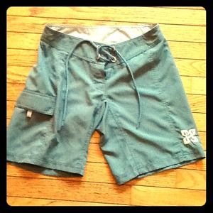 Women's active outdoor shorts