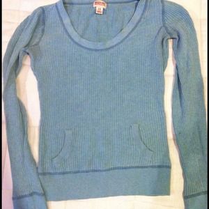 🎀Blue thermal top!🎀