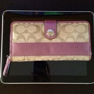 Coach signature large wallet