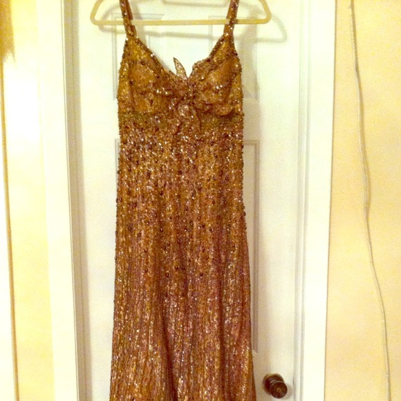Terani Couture size 6  gold beaded special drs