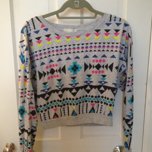 Forever 21 Tops - Cropped tribal top