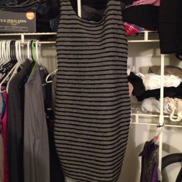 Dress - Picture 4 of 4