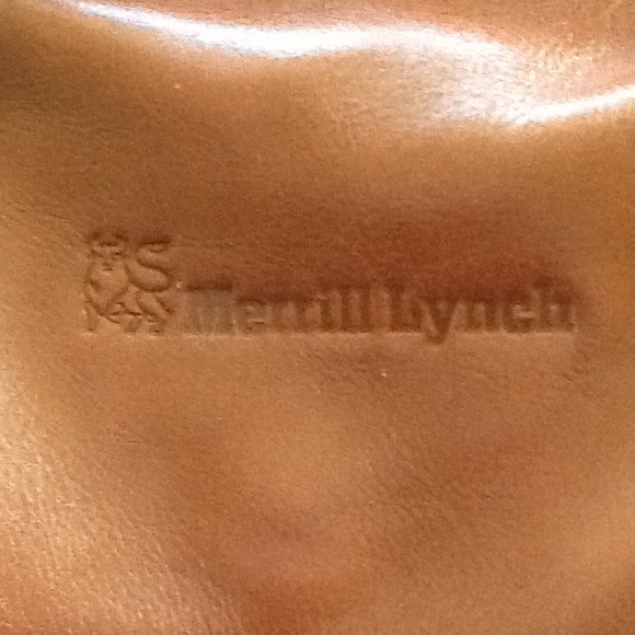 Merrill lynch duffle bag. Willing to trade. - Picture 2 of 4