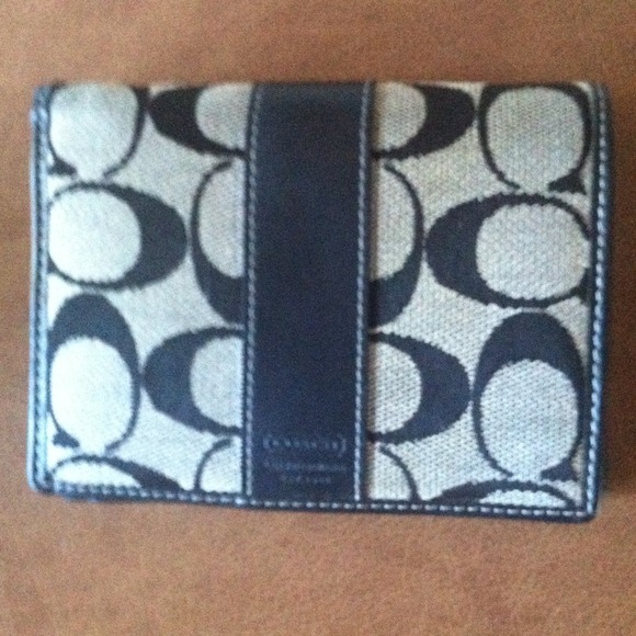 ❌SOLD❌AUTHENTIC Coach Wallet