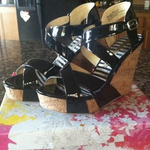 Chinese Laundry Wedges