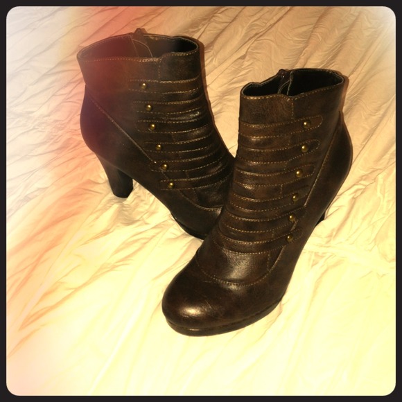 Hot Kiss Boots - Hot Kiss "shaye" boots - New w/o box