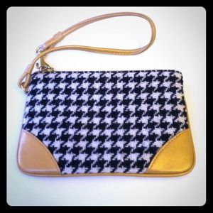 Coach houndstooth wristlet clutch