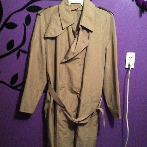 Men's? Woman's? Trench coat.