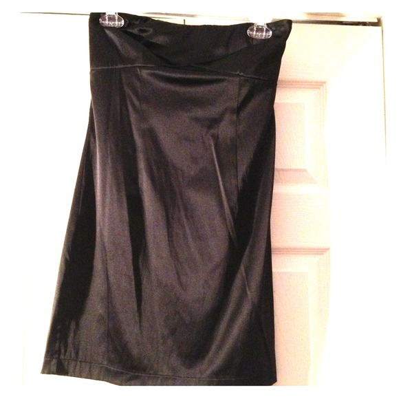 Black strapless dress