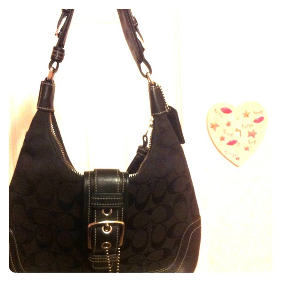 Small/Medium sized AUTHENTIC coach purse