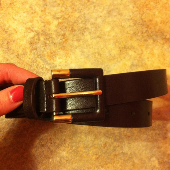 Gap leather belt