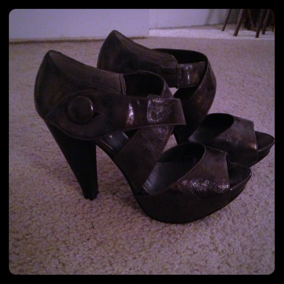 Bronze Strappy Heels with Button