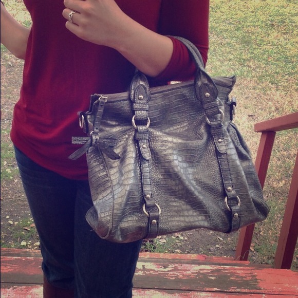 🎉SOLD🎉 for @pearlgomez Nine West handbag!!