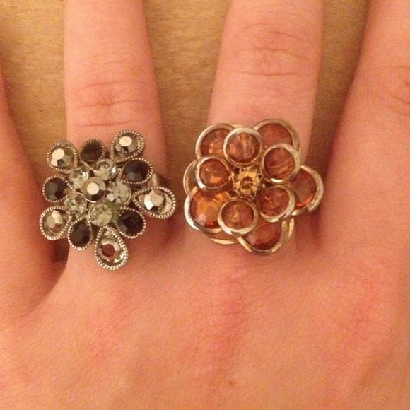 Cute jeweled flower rings