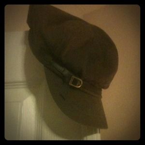 **On Hold**Nine West brown hat