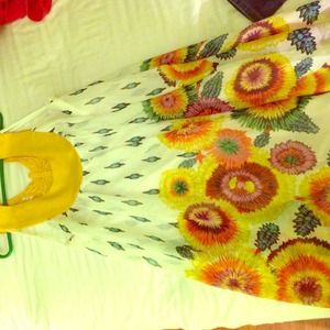 Beautiful flowered dress !