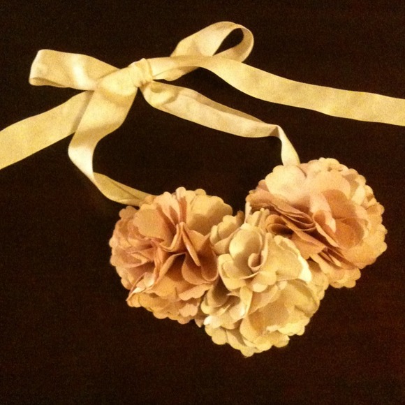 Ribbon and flower necklace