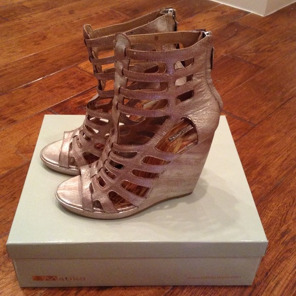 Matiko Super Sexy Wedge's In Metallic Silver - Picture 1 of 4