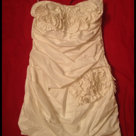 New Black collection off white short party dress