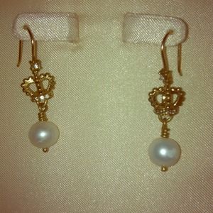 Reduced✂ JUICY COUTURE Crown+Pearl Earrings