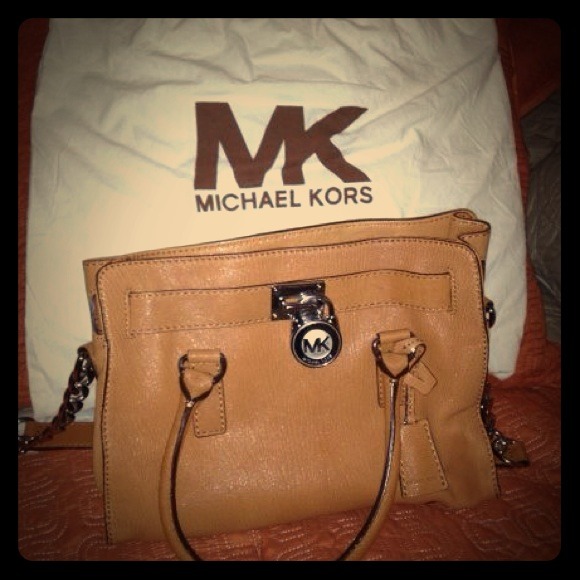 SOLD!!!! 💖💖Authentic Michael Kors Hamilton Bag