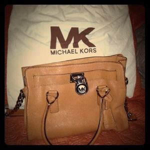 SOLD!!!! 💖💖Authentic Michael Kors Hamilton Bag
