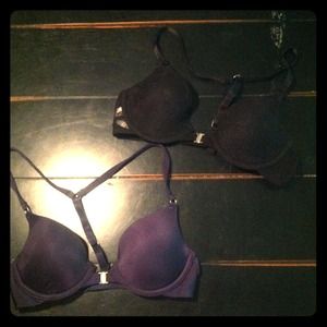 Two cute, classic 32A bras