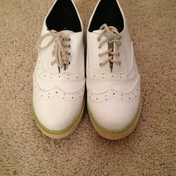 Oxford shoes