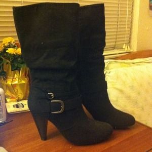 Black suede boots with heel size 7.5