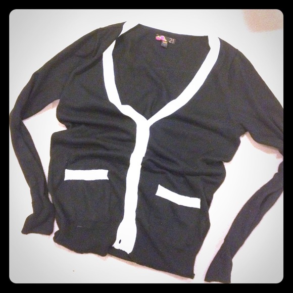 Forever 21 black & white contrast cardigan!