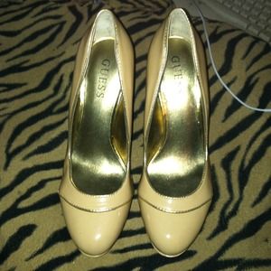 Taupe pumps