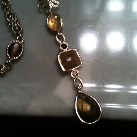 Necklace and Bracelet Set - Picture 2 of 2