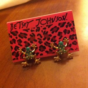 Betsey Johnson frog earrings