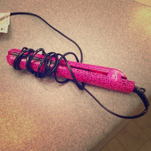 Cheetah pink print straightener
