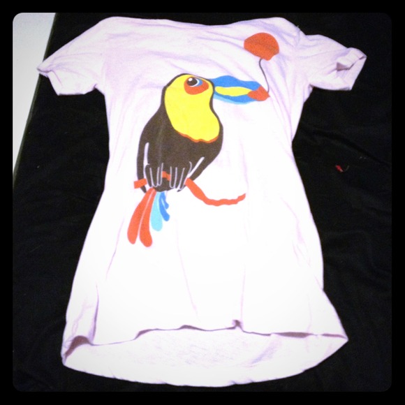 Light pink tucan tshirt