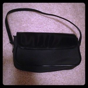 Black clutch