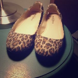 Leopard flats
