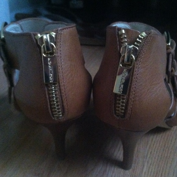 Michael Kors heel sandals - Picture 2 of 3