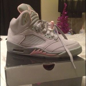 💢 sold 💢Brand new retro Jordan 5 V