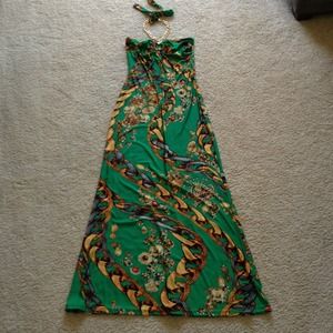 Symphony forest green w/ gold color chain pattern