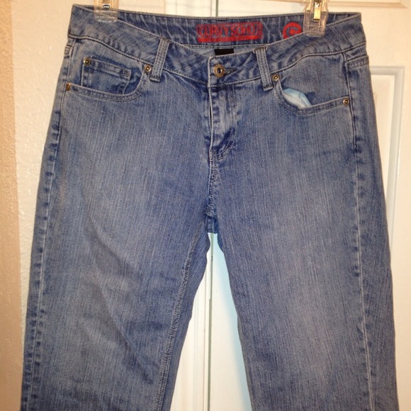 Curvy Soho New York & Company Capri jeans