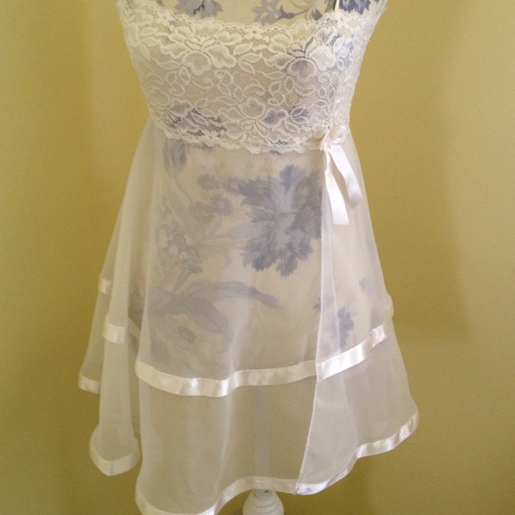 Lingerie White - SOLD